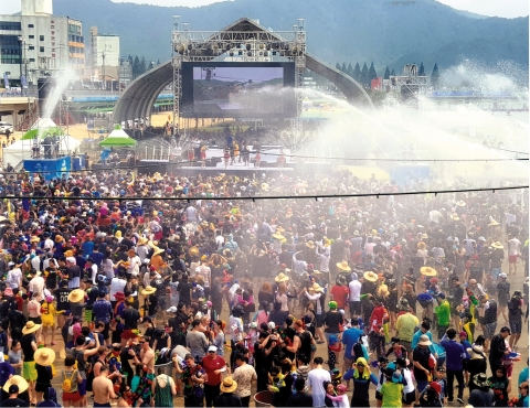 장흥 물축제 “지역경제 활성화에 크게 기여했다”