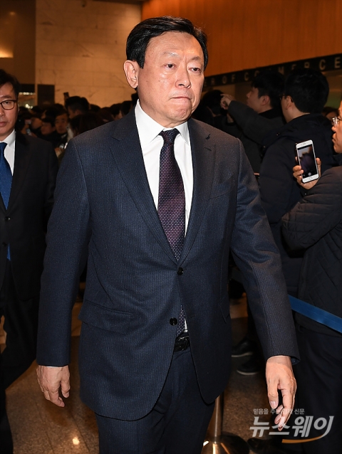 신동빈, 상고심 ‘집행유예’···롯데, 총수 리스크 해소(종합)