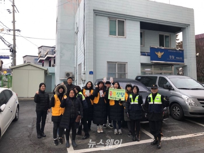 천안동남경찰서(서장 김광남)는 1월 한 달간 청소년비행을 예방하고 유해환경을 개선키 위한 계도 활동을 진행했다고 25일 밝혔다.(사진=천안동남경찰서 제공)
