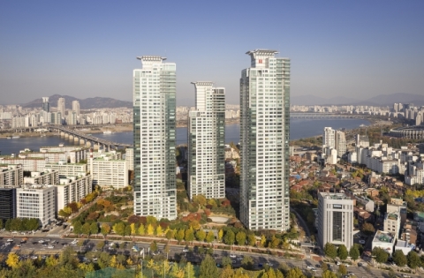 서울 강남·북 대표 아파트, 거래절벽 속에도 호가 ‘굳건’
