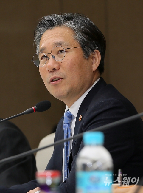 성윤모 “주력산업 고도화·새 먹거리 발굴해야”