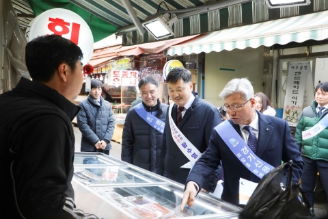 경기신용보증재단·황수영 도의원, 전통시장 활성화 캠페인 앞장