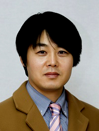 BMW 김효준 회장 vs  벤츠 실라키스 사장