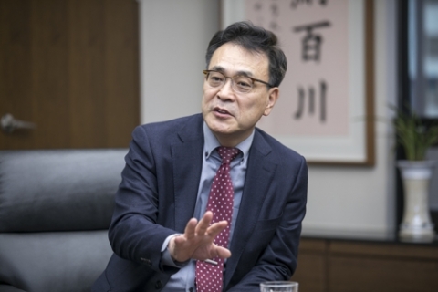 ‘인터넷은행 불발’ 이현 사장, 하반기 재도전 나설까
