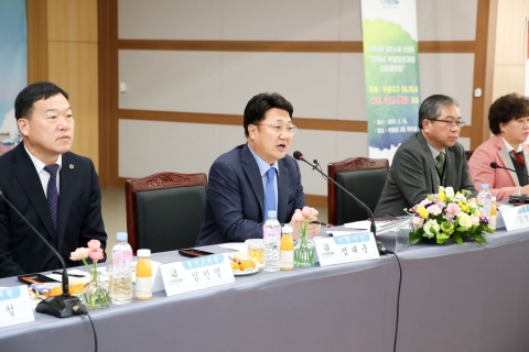 엄태준 이천시장, 시민과 양방향 소통 나서···타운홀미팅 토론회 개최