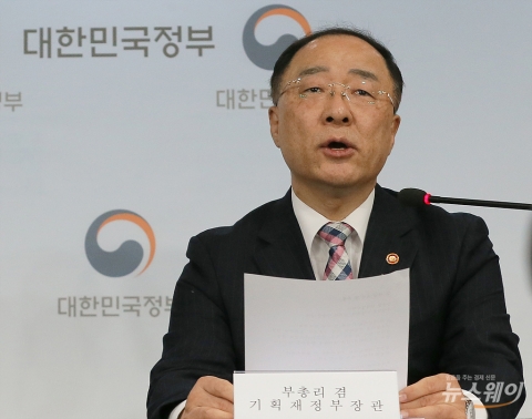 “국가채무비율 40%, 족보에도 없는 얘기”