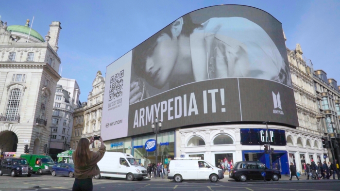 런던의 피카딜리 광장에 설치된 방탄소년단 글로벌 캠페인 영상 모습. 사진=현대자동차 제공.