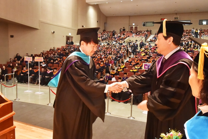 조선대학교, 2018학년도 대학원 학위수여식 성료 기사의 사진