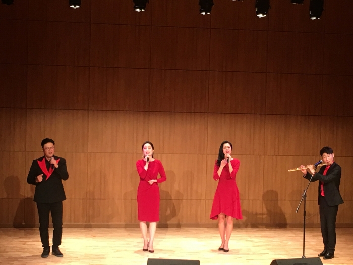뮤탑보이스 2018년 공연 모습