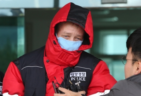 해경, 광안대교 충돌 러시안 선박 선장 영장···“음주운항”