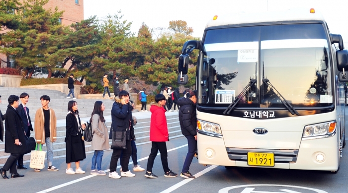 호남대, 주말 서울행 셔틀버스 운행 기사의 사진
