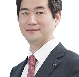 ‘윤석금의 꿈’ 이뤄낸 차남 윤새봄 웅진 전무