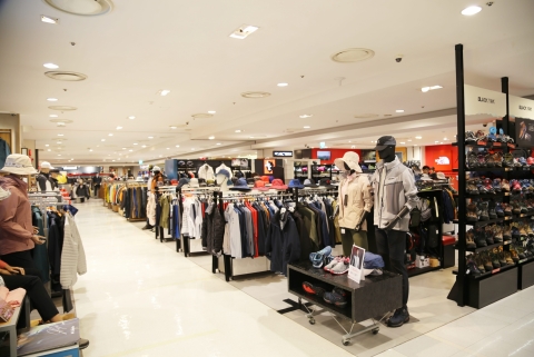 광주신세계, 상반기 최대 아웃도어 행사 개최