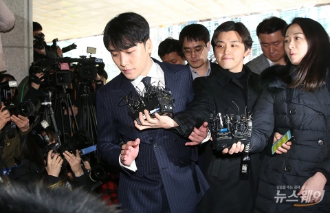승리 “입영 연기하겠다”···병무청 “법적 근거無, 신중하게 검토할 것”