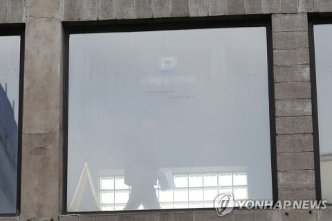 ‘동거녀 프로포폴 투약 사망’ 성형외과 의사 영장 기각