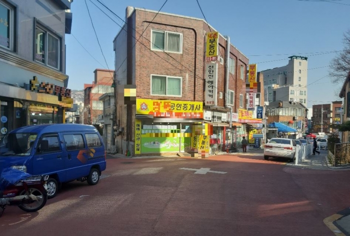 지난 22일 은평구 갈현 제1구역 재개발 단지 내 부동산 밀집 지역의 모습. 사진=서승범 기자 seo6100@newsway.co.kr