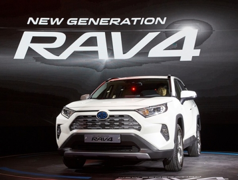 토요타 ‘RAV4’ 최초 공개···기분 좋은 가속감↑