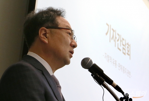 코오롱티슈진, 이우석 대표 사임···인보사 사태 꼬리자르기?