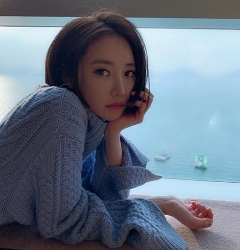 고준희 퍼퓸 하차···“승리 접대 참석 의혹 부인, 법적대응할 것”