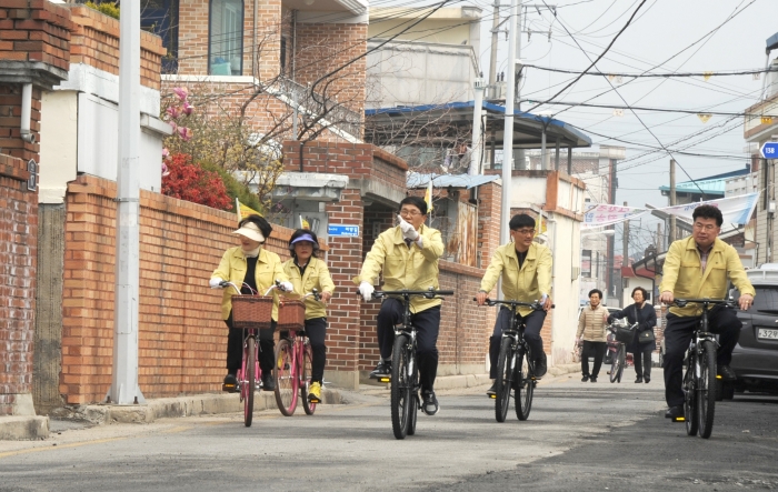 남원시 120민원 봉사대,생활민원 찾아 자전거 투어 진행 기사의 사진