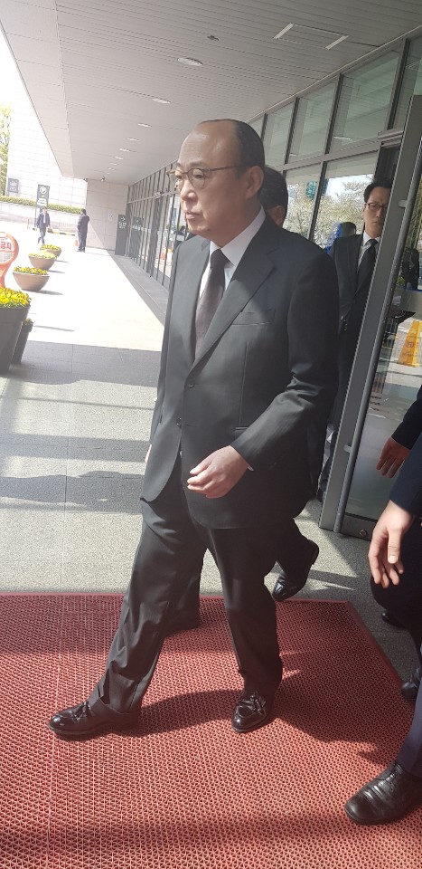 김승연 한화그룹 회장, 아시아나항공 인수 ‘묵묵부답’