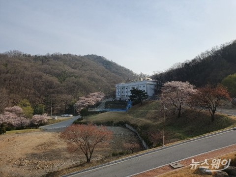 윤홍근 회장의 ‘치킨 사랑’···BBQ 치킨大學 가보니