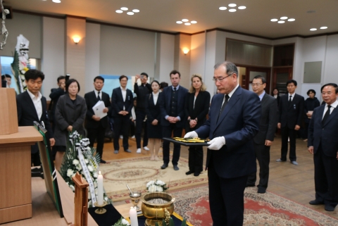 고 지정환 신부에 국민훈장 모란장 수여