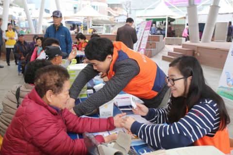 무주군, 2019 찾아가는 장터 건강증진센터 운영