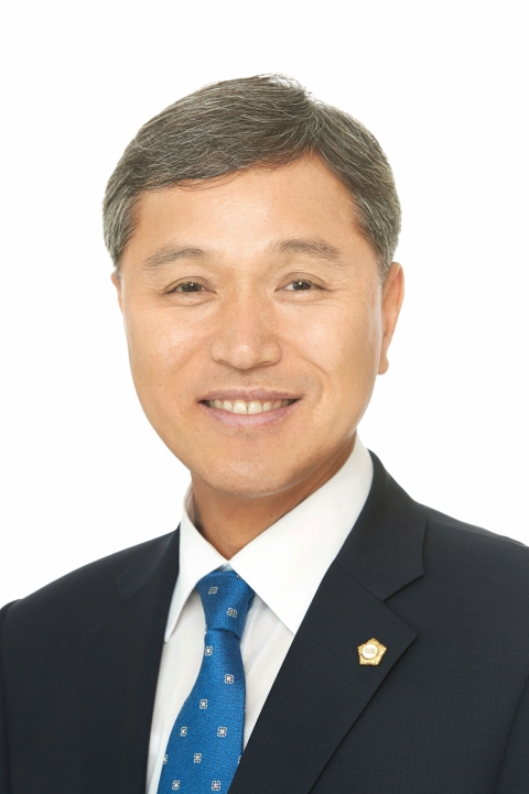 용인시의회, 강원도 산불 피해 지원 성금 전달