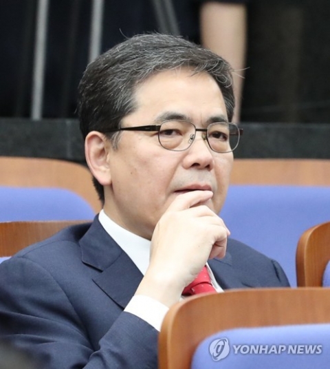 곽상도, 자사고 토론회서 ‘문 대통령 딸’ 언급해 제지당해