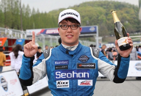  서한GP 김중군 우승···‘4만’ 관중 앞에서 원맨쇼