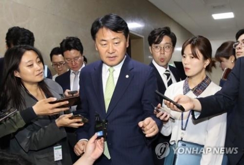 김관영 “모두 책임지겠다”며 사퇴 결정···오는 15일까지