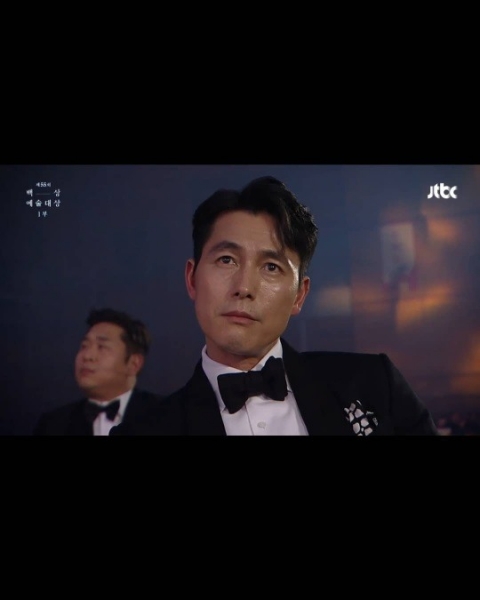 문세윤, ‘2019 백상예술대상’서 정우성과 투샷에···“조각뒤에 조각피자”