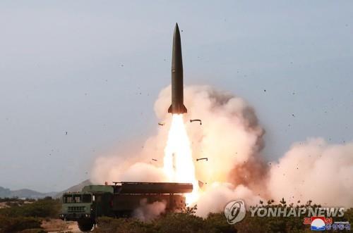 자유한국당 “文 정권 자발적 무장해제, 北 미사일로 돌아와”