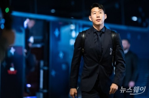 손흥민 퇴장 판정 철회···챔피언스리그 원정 합류