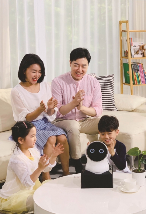 LG전자, 인공지능 홈로봇  ‘LG 클로이’ 판매