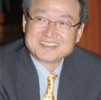 김영재 회장 진흙탕 소송전에 흔들리는 칸서스자산운용