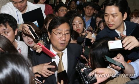 양정철·서훈 4시간 만남 위법?···법 따져봤더니