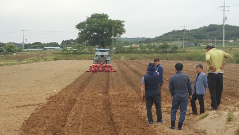 고창군, 논 콩 파종 시연회 진행