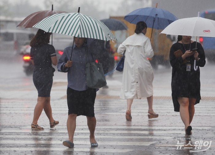  전국 출근길 흐리고 비···서울·경기 오후부터 빗방울 기사의 사진