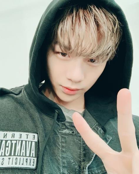 강다니엘, 1인 기획사 설립···솔로 데뷔 준비 본격화