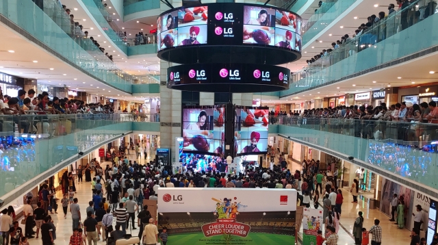 LG전자, 인도 델리에 대형 LED 스크린···‘크리켓 월드컵 응원전’
