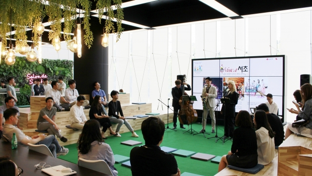 LG전자 ‘살롱 드 서초’ 오픈···“꿈을 소통하는 자리”
