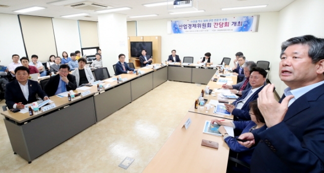 인천시의회 산업경제위, `붉은 수돗물` 피해 관련 전문가 초청 간담회 개최