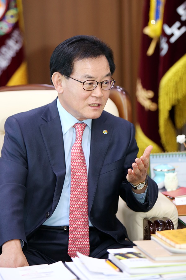 백선기 칠곡군수, 민선 7기 1년 성과는 기사의 사진