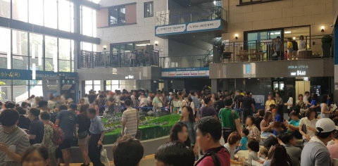 부동산 한파 소식에도 모델하우스 ‘북새통’인 이유는