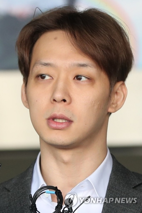 법원, ‘마약 혐의’ 박유천에 징역 10월에 집행유예 2년 선고