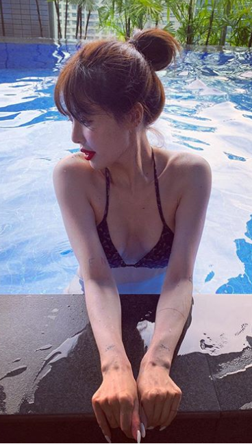현아 ‘입술 필러’ 의혹 반박···“당연하다는 듯한 키보드 악플 싫다”