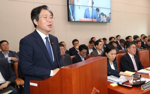 성윤모 “전기요금 개편 신중히 검토···예단 안 한다”