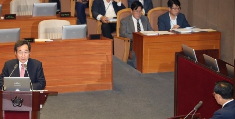 이낙연 “일본 대응 위한 국산화 필요”···경제정책 유지 확고